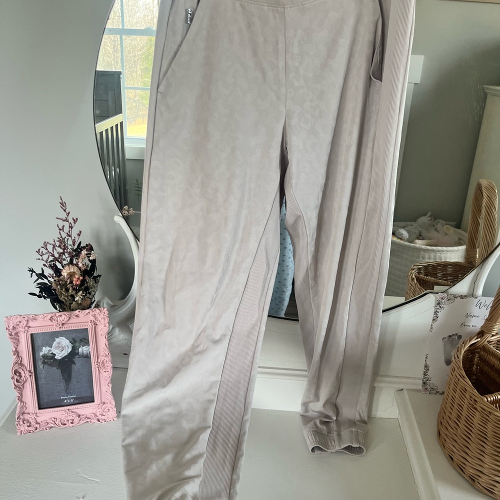 Athleta Brooklyn Joggers - Picture 2 of 4